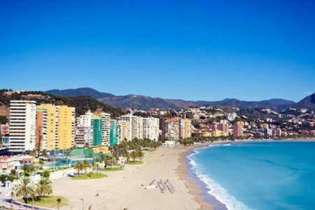 Apartamento Lujo Frente Al Mar Centro De Malaga Exterior photo